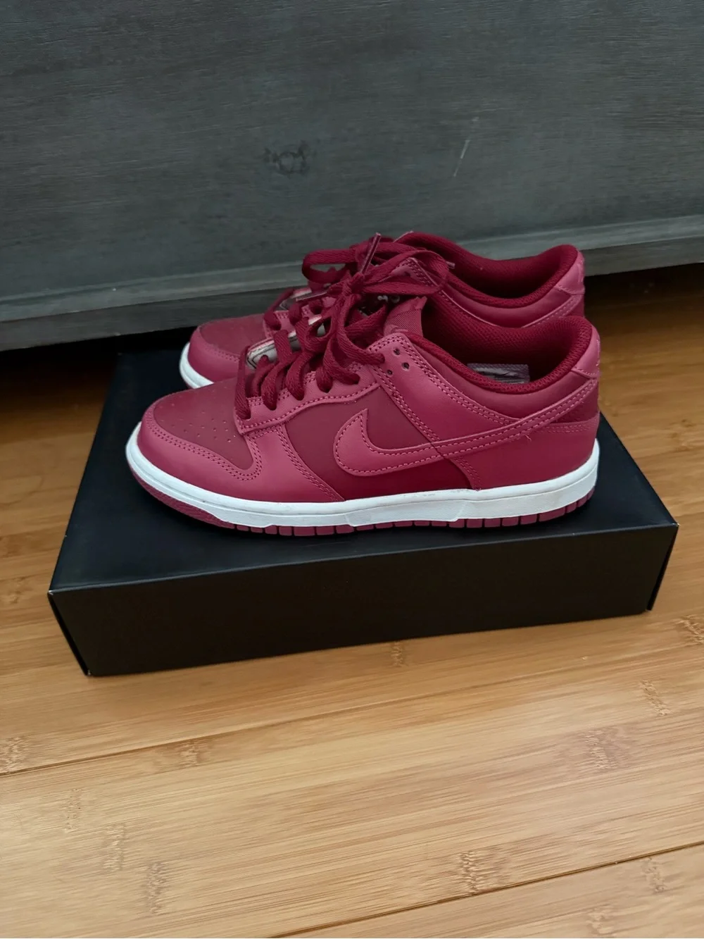 Nike Kids Low-Top Sneakers - Burgundy